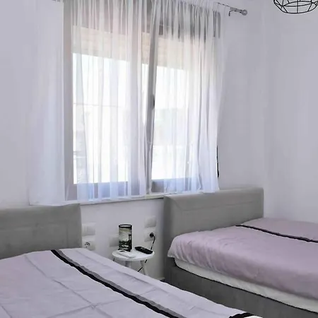 Villa Super For Vacation Gjiri I Lalzit Durres
